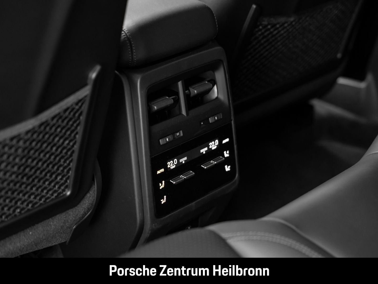 Porsche Macan 4 Surround-View LED-Matrix Luftfederung