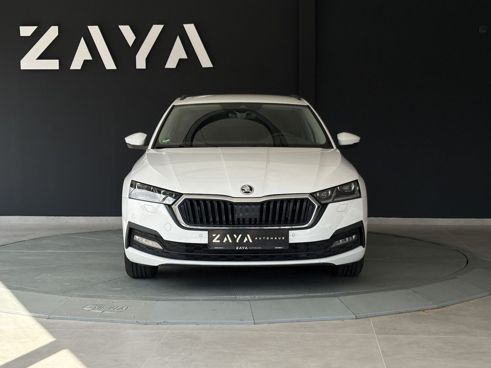 Skoda Octavia 2.0 TDI Ambition - Samsaru's Car Outlet