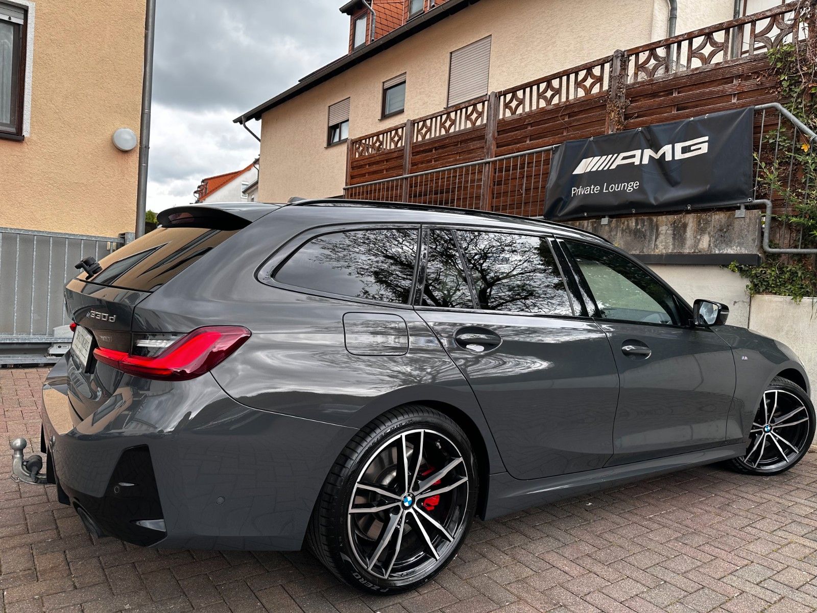 BMW 330d xDrive M Sport PANO*AHK*StandH*H&K*AdapLED