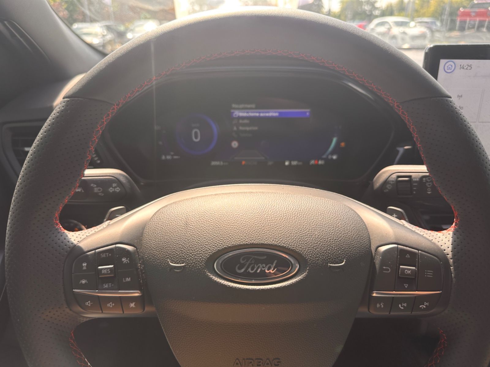 Ford Focus ST-Line X >LED+KAM+PANO-DACH+BLIS+19"ZOLL<
