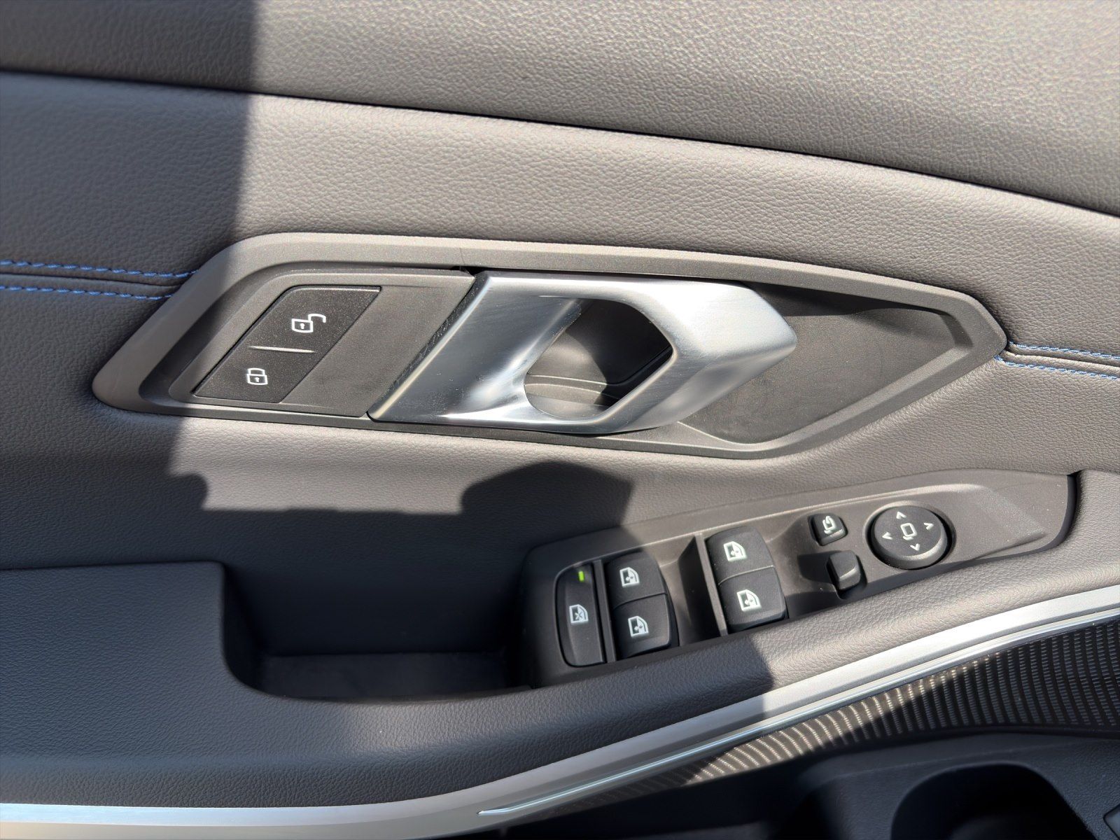 BMW 320i Touring M-Sport AHK HUD DrivAss. ACC ParkAs