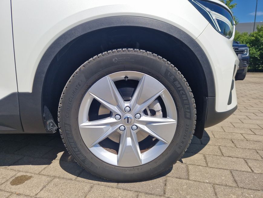 Volvo XC40 B3 Core - Samsaru's Car Outlet