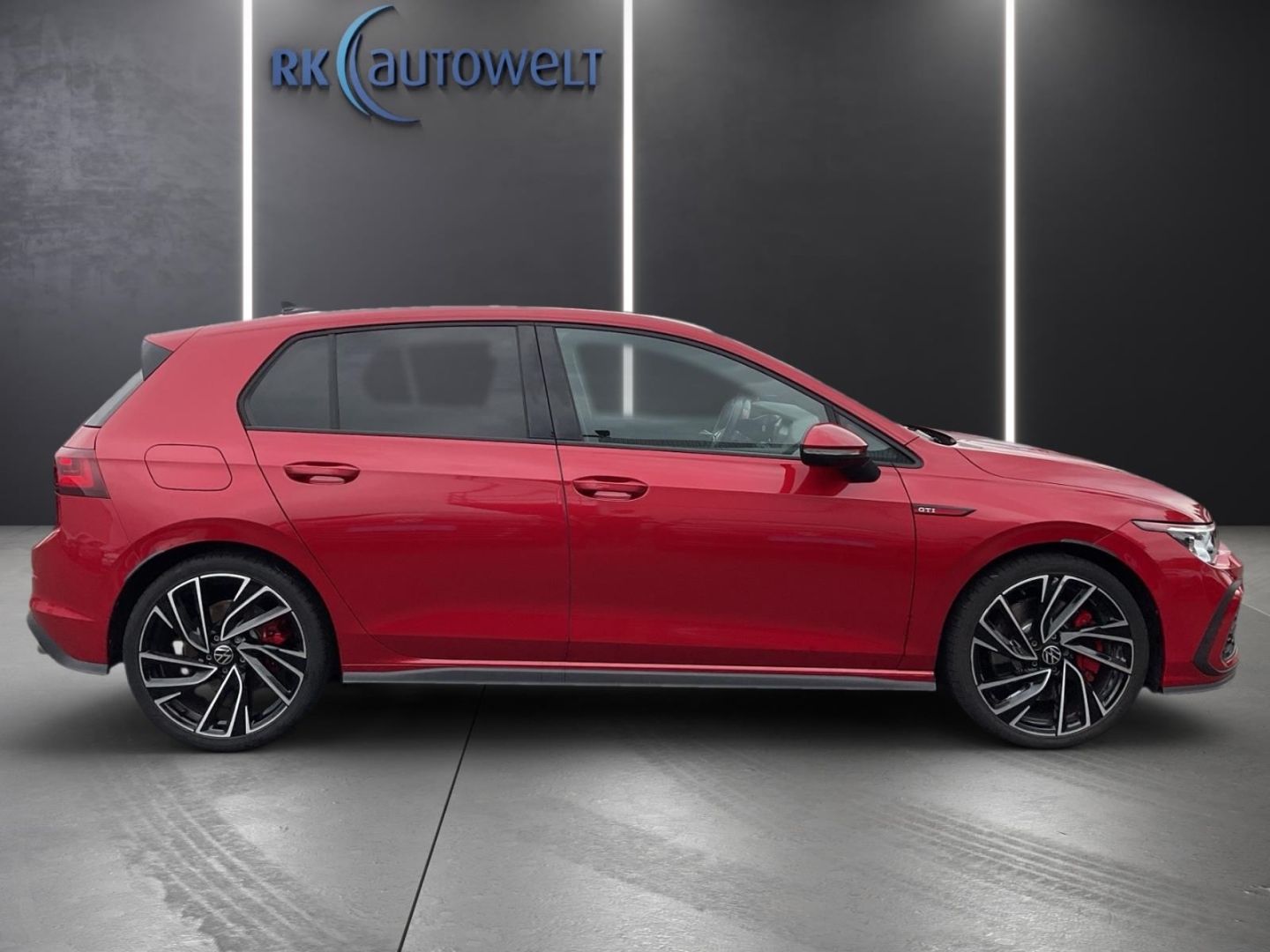 Volkswagen Golf GTI 8 VIII 2.0 TSI - Samsaru's Car Outlet