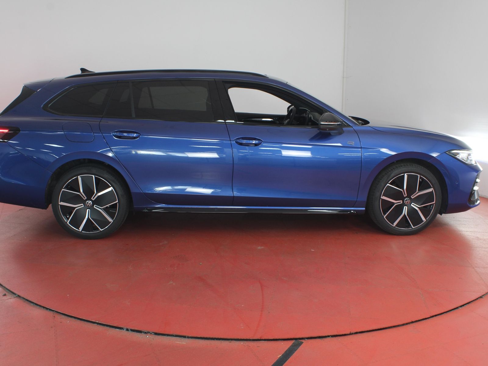Volkswagen Passat Variant R-Line 1.5TSI e-Hybrid 398,-ohne