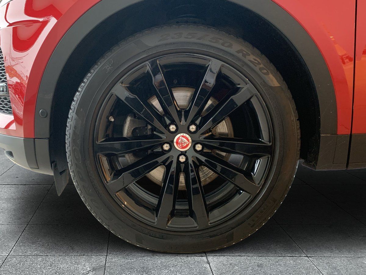 Jaguar E-PACE D165 AWD SE PIXEL-LED+PANO+20"LMF+ACC+SHZ