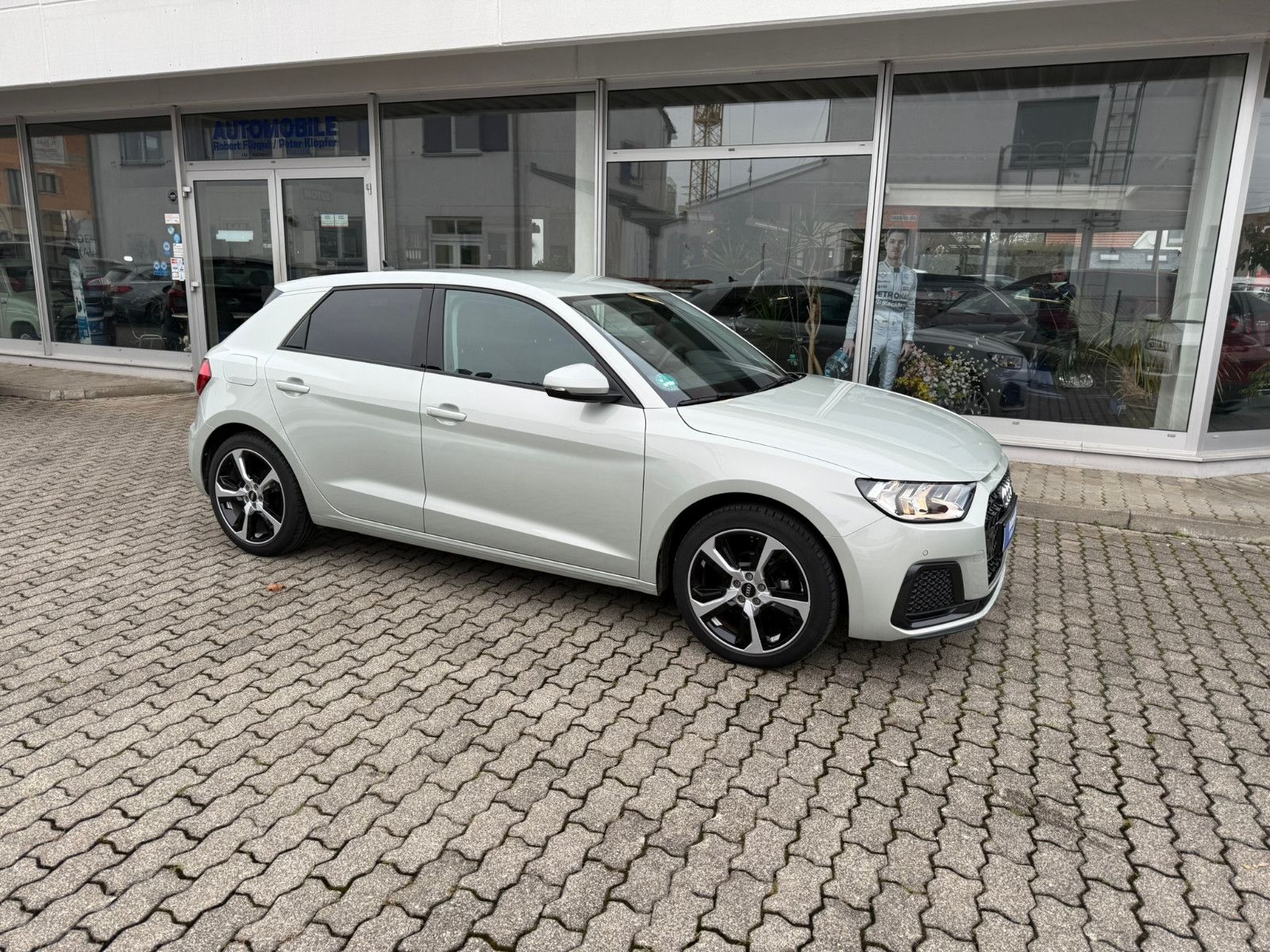Audi A1 Sportback 25 TFSI advanced - Samsaru's Car Outlet