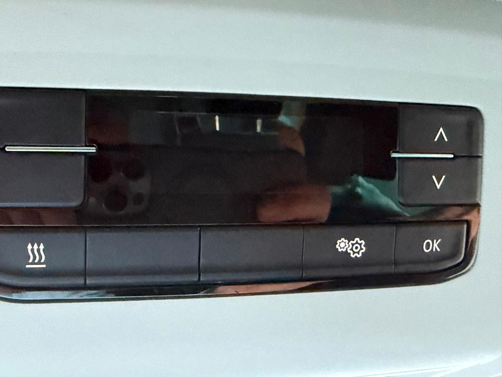 Volkswagen T6 Multivan - Samsaru's Car Outlet