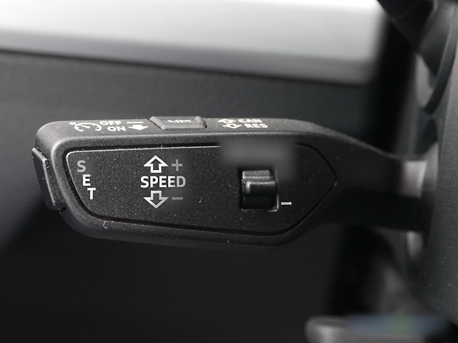 Audi Q5 40 TDI quattro S line - Samsaru's Car Outlet