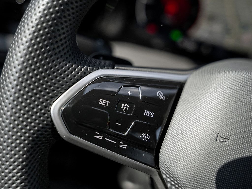 Volkswagen Golf VIII GTD 2.0 TDI AHK NAVI MATRIX SHZ KLIMA