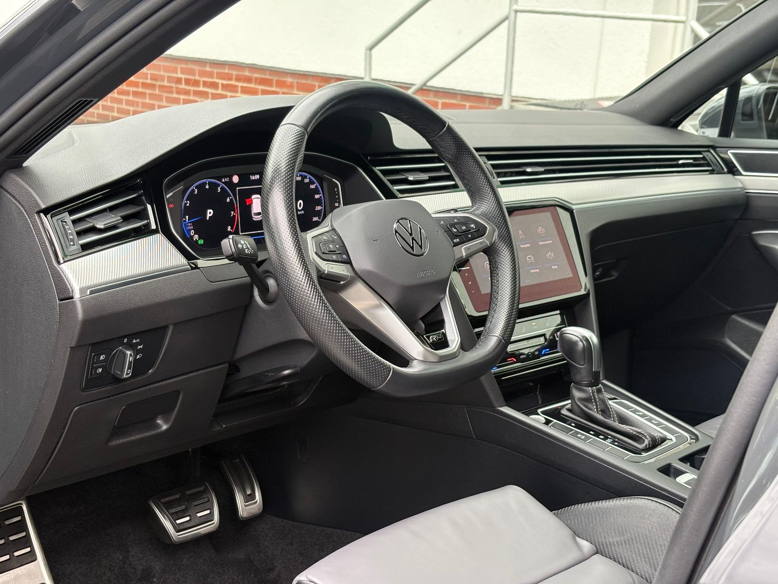 Volkswagen Passat 2.0 TSI DSG Variant 2x R LINE SPORT PAKET
