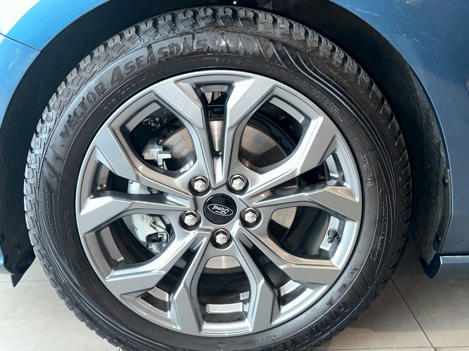 Ford Focus Turnier ST-Line X Automatik 155PS Winter