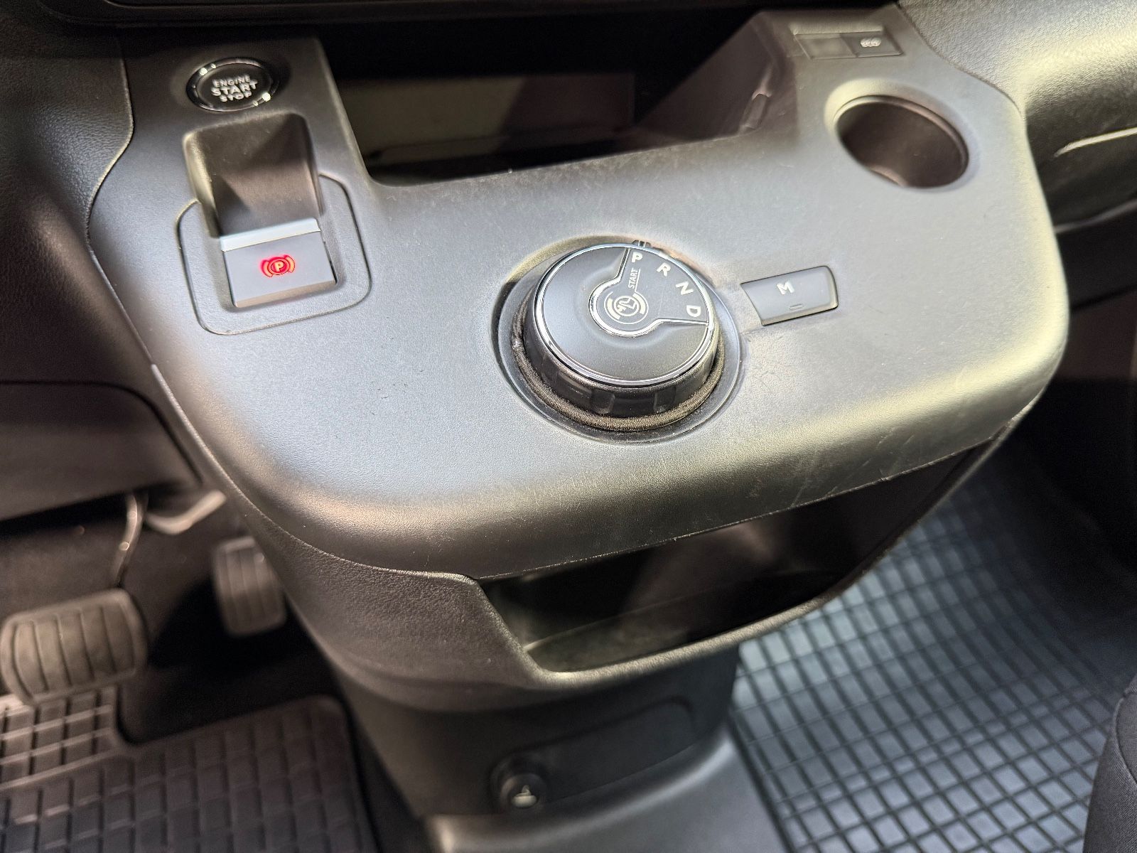 Citroën Berlingo XL BlueHDi 130 EAT8 SHINE+ANHÄNGERKUP.+