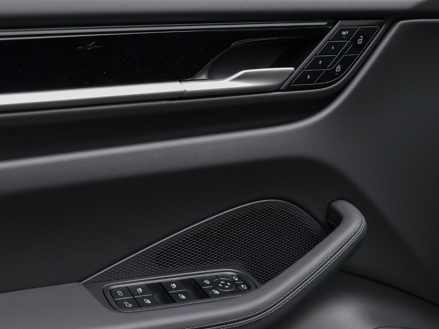 Porsche Macan 4 BOSE Luftfederung Panoramadach LED-Matri
