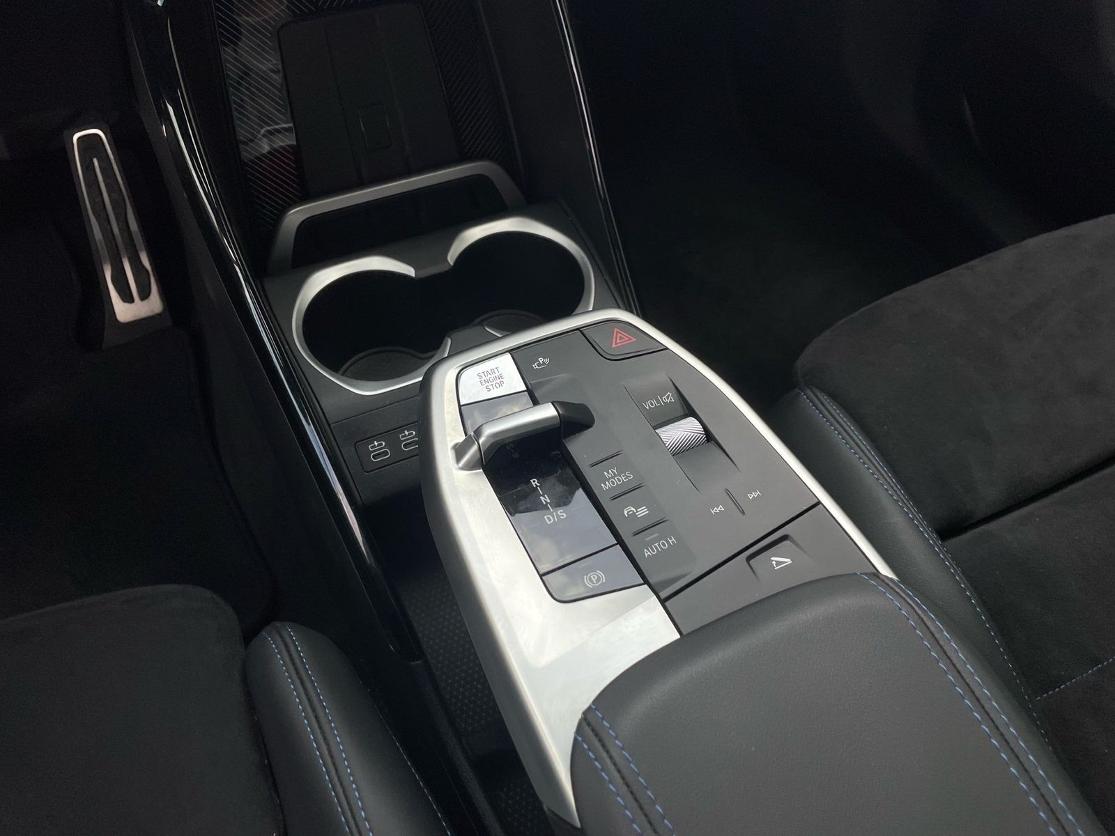 BMW X1 xDrive20d M Sport || AHK 360 ACC H&K Massage