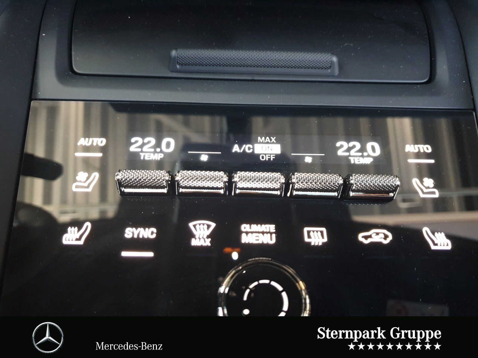 Porsche Macan Turbo Electric - Samsaru's Car Outlet