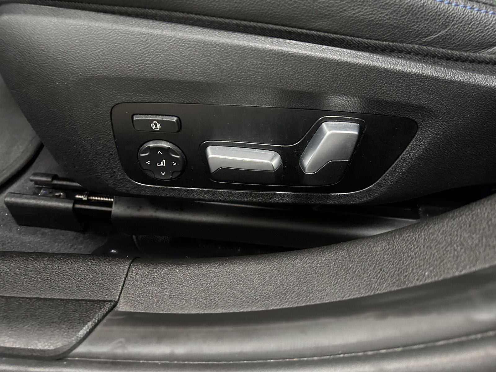 BMW 320d Touring M Sportpaket - Samsaru's Car Outlet
