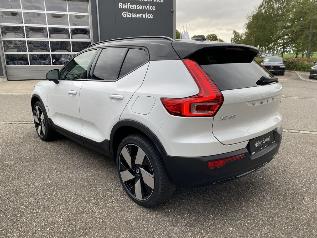 Volvo XC40 Ultimate Recharge Pure Electric AWD P8 Twin