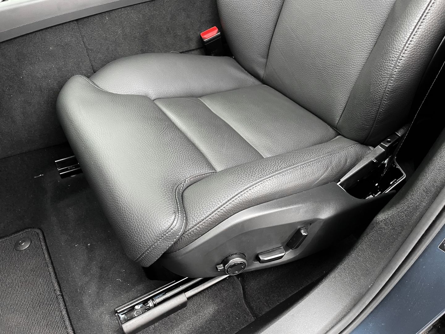 Volvo XC60 Plus Dark Recharge Plug-In Hybrid AWD T8 Tw