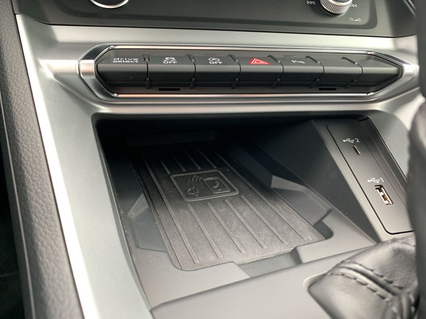 Audi Q3 45 TFSI quattro advanced - Samsaru's Car Outlet