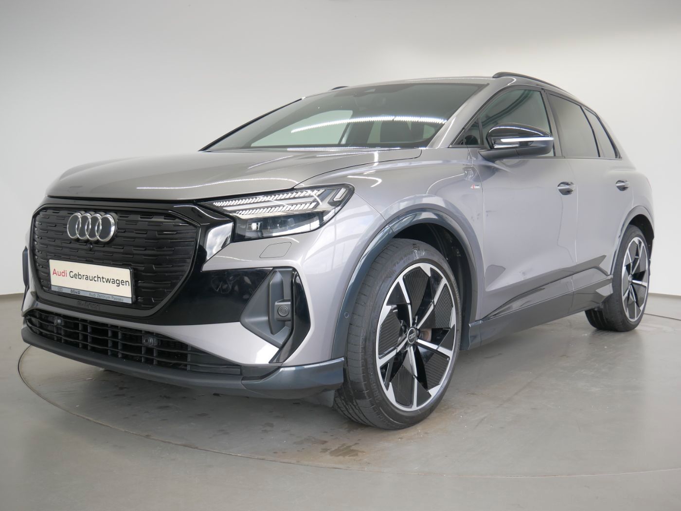 Audi Q4 50 e-tron quattro S line MATRIX AHK PANO ACC