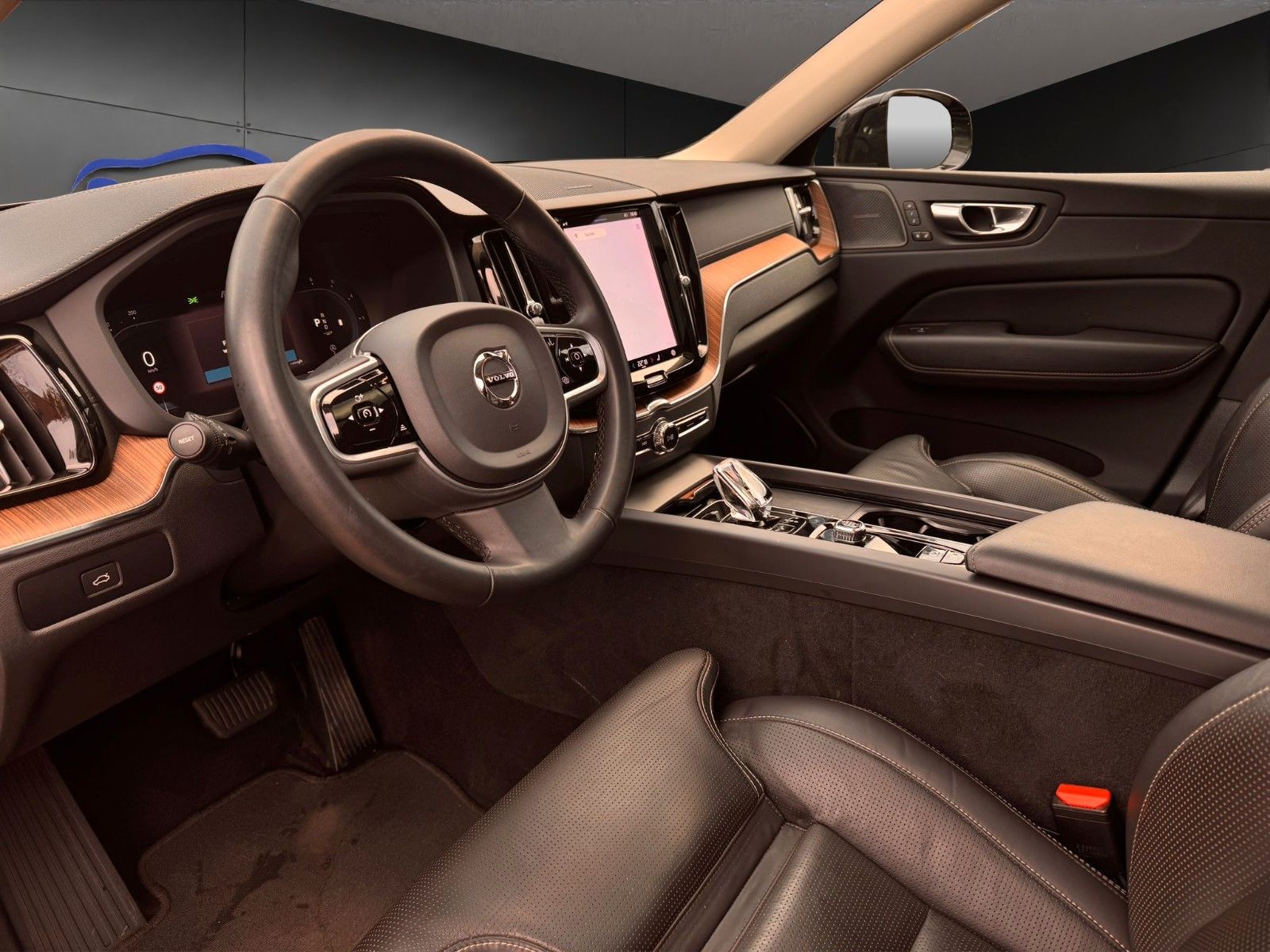 Volvo XC60 Ultimate Dark AWD AHK°PANO°HUD°360°STANDHZG