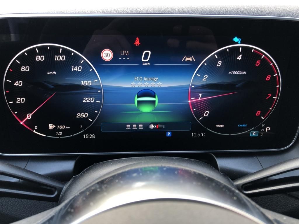Mercedes-Benz GLC 200 4MATIC Avantgarde - Samsaru's Car Outlet