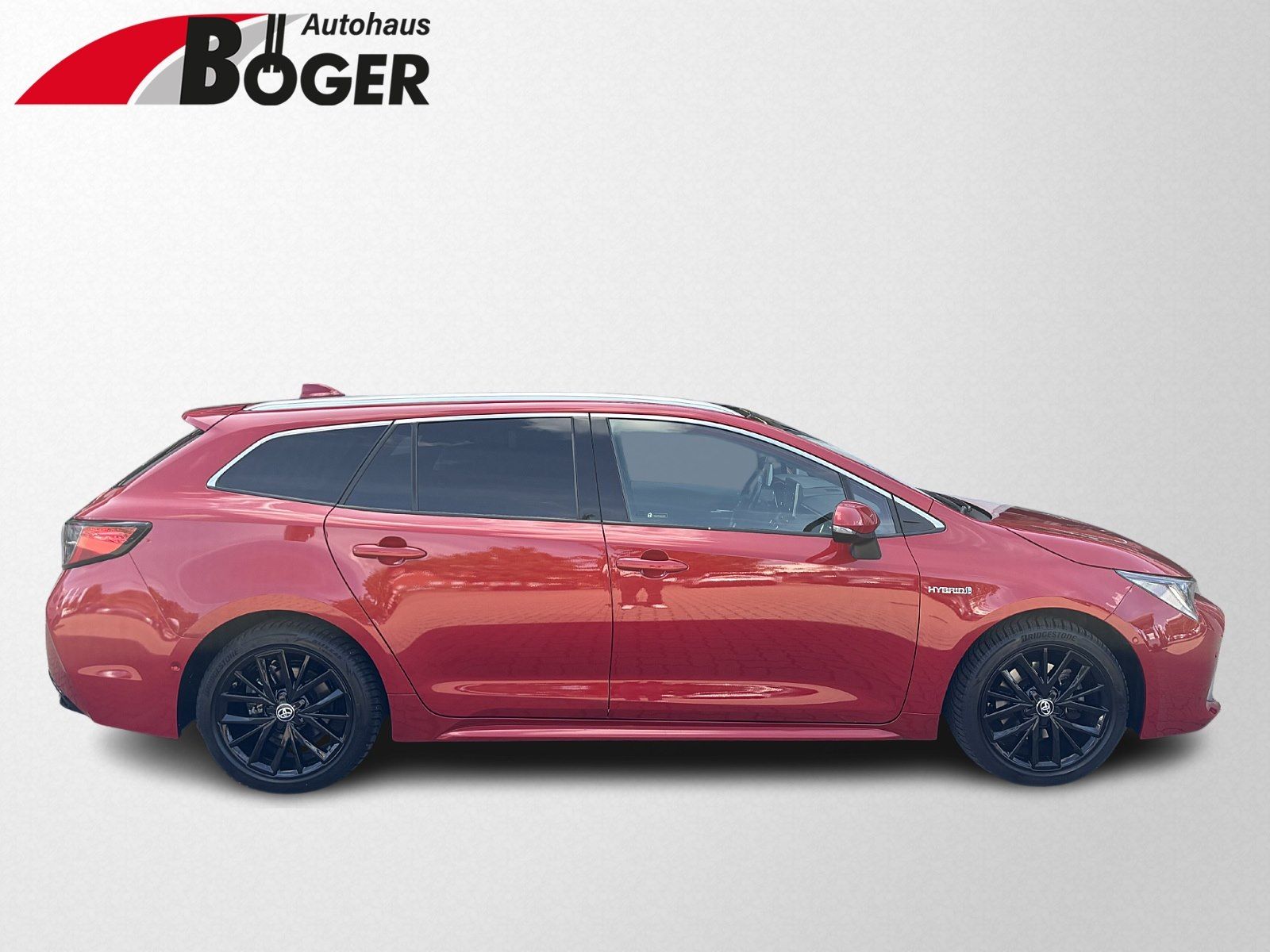 Toyota Corolla Touring Sports Hybrid Lounge - Samsaru's Car Outlet