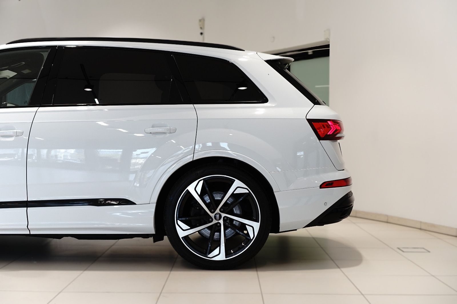 Audi Q7 50|RS/S-LINE|7-SITZ|HUD|SOFT|360°|LUFT|LASER|
