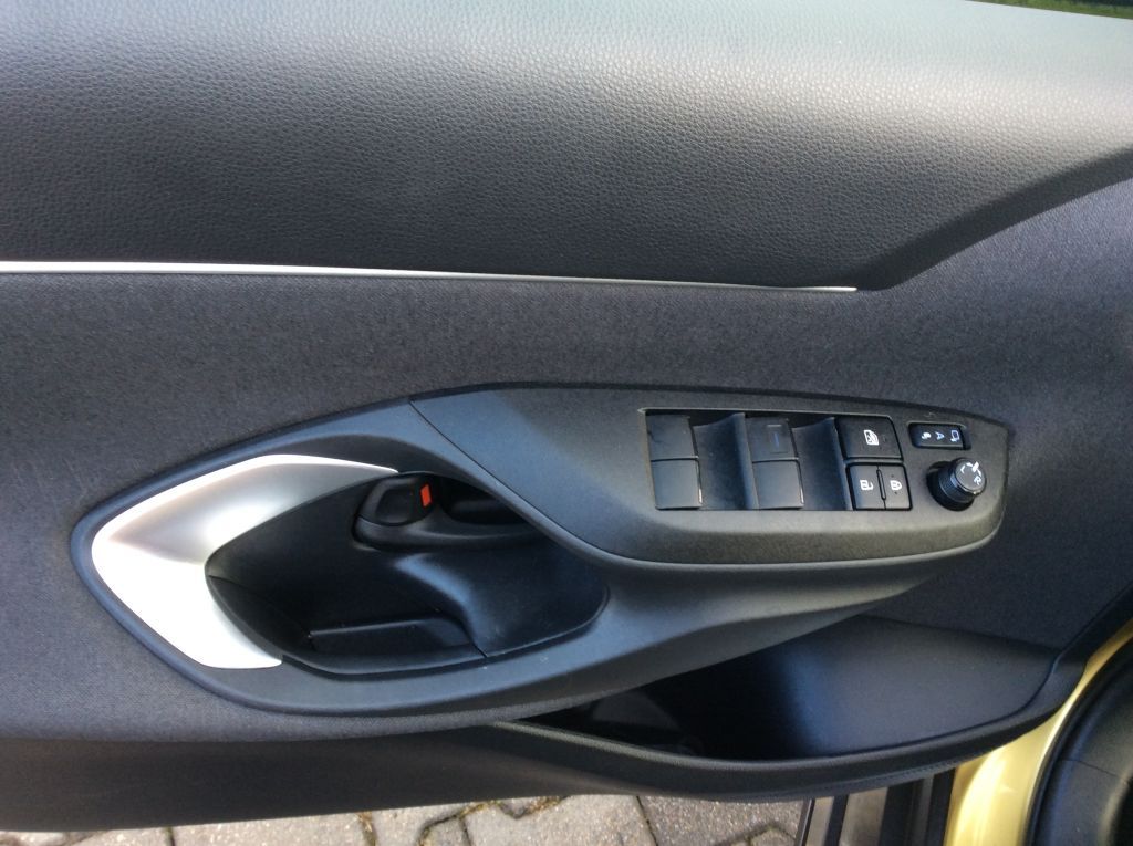 Toyota Yaris Cross Hybrid  Team D +WPKT+TSS+