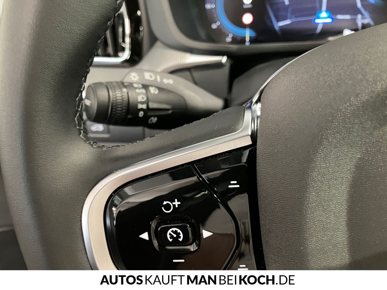 Volvo XC60 B5 AWD PlusDark ACC BLIS AHK 4xSHz VLED H&K