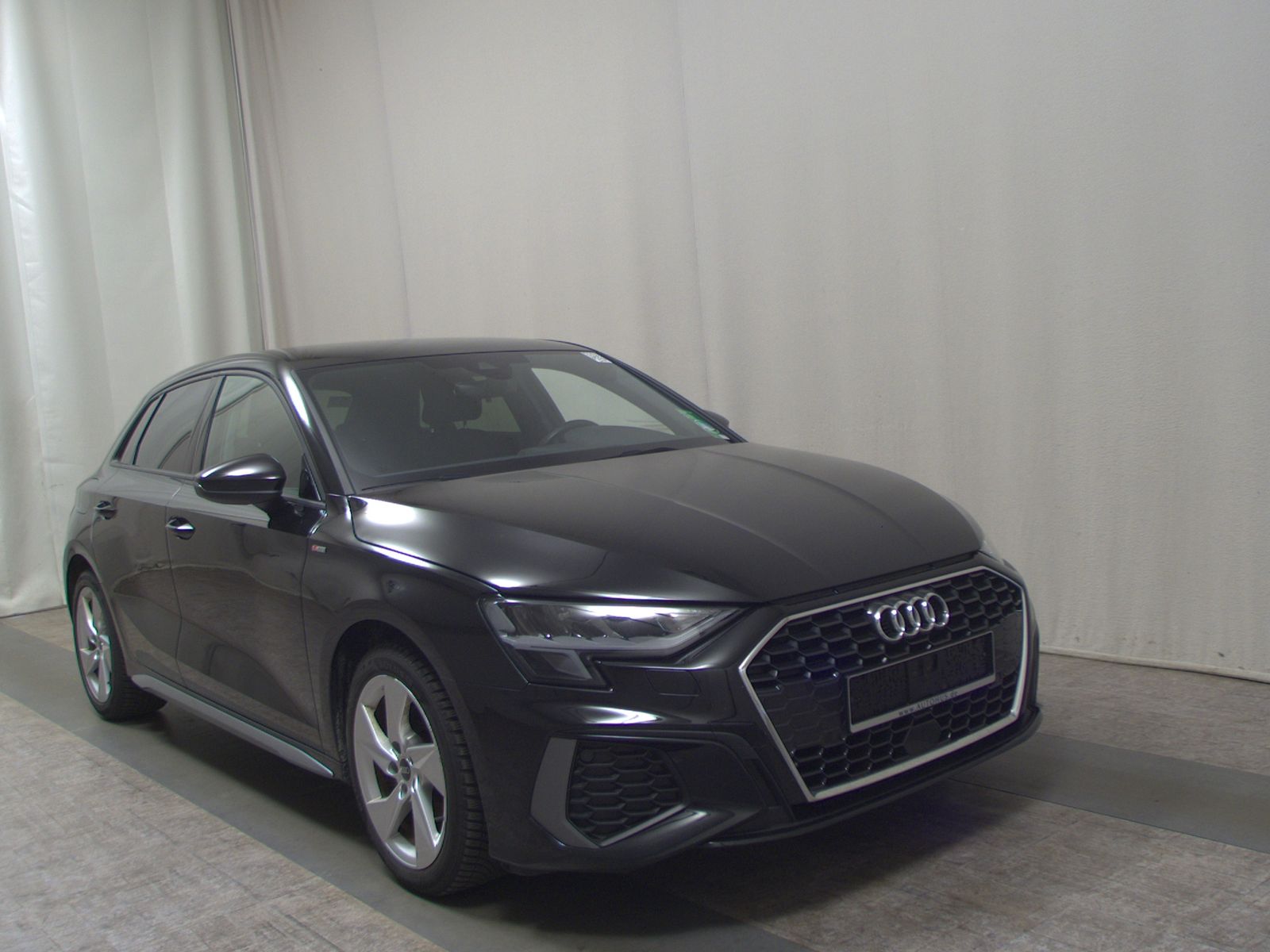 Audi A3 SB 30 TFSI S-Line Navi LED ACC vc Shz