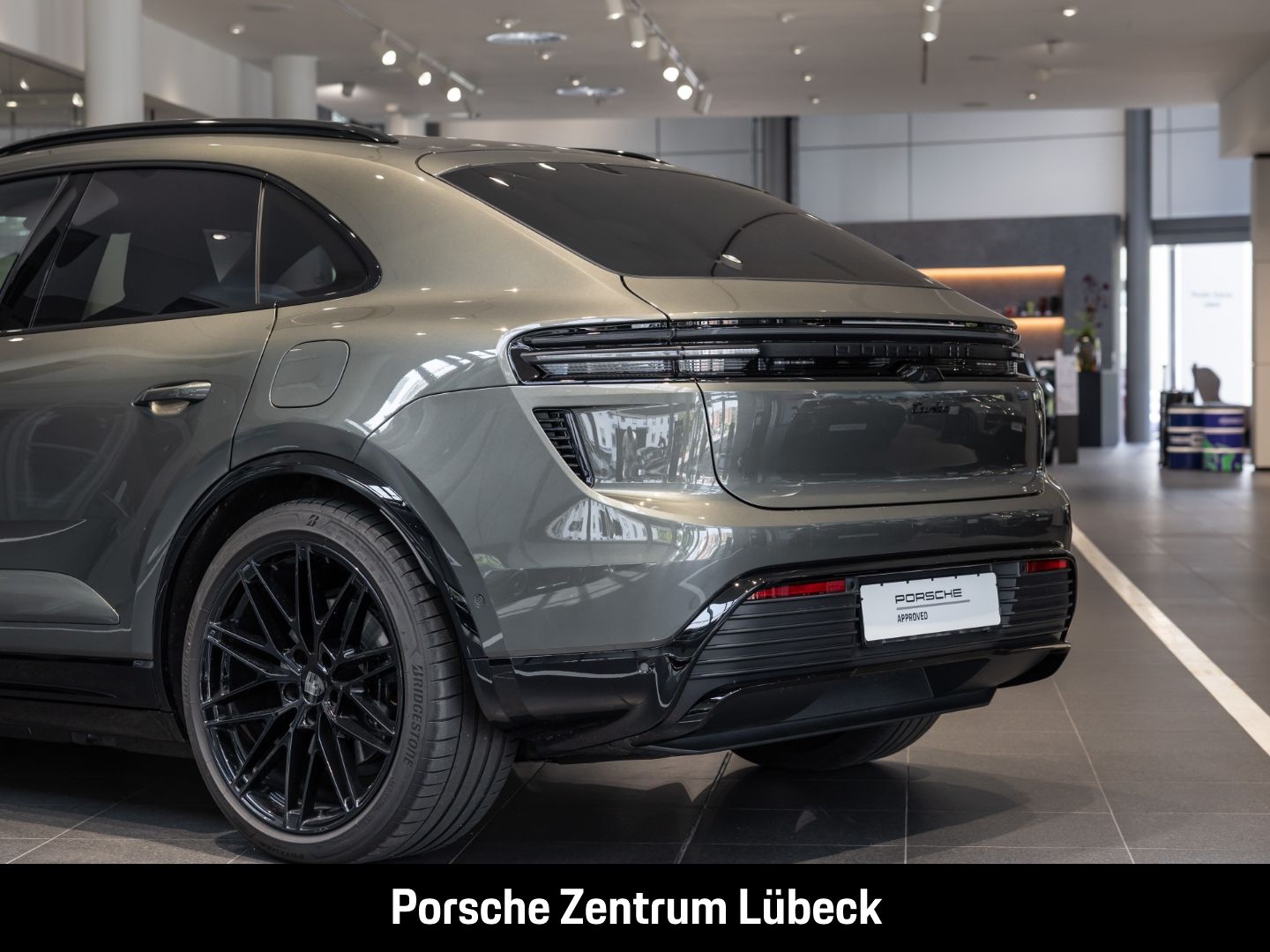 Porsche Macan Turbo BOSE Panoramadach Surround-View LED
