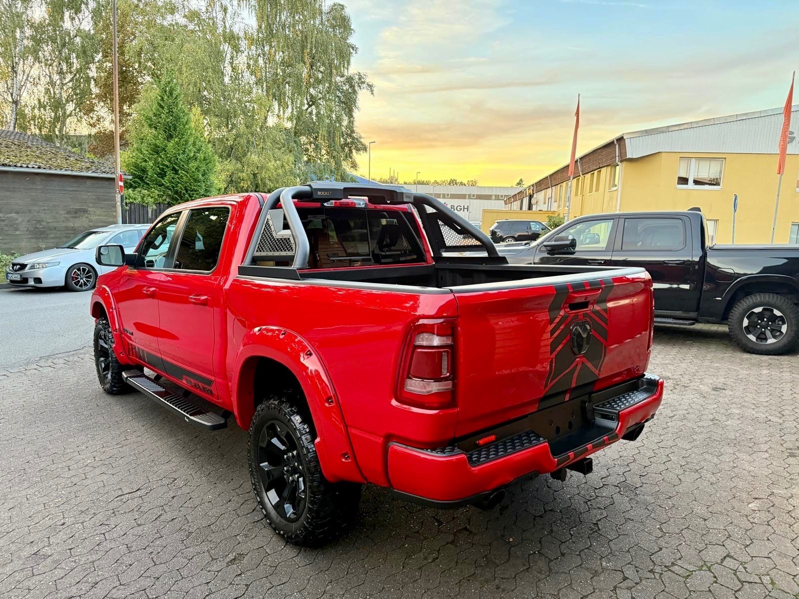 Dodge V8*SPORT*LIFT*4X4*AHK*LED*OFFROAD*NAVI*GARANTIE