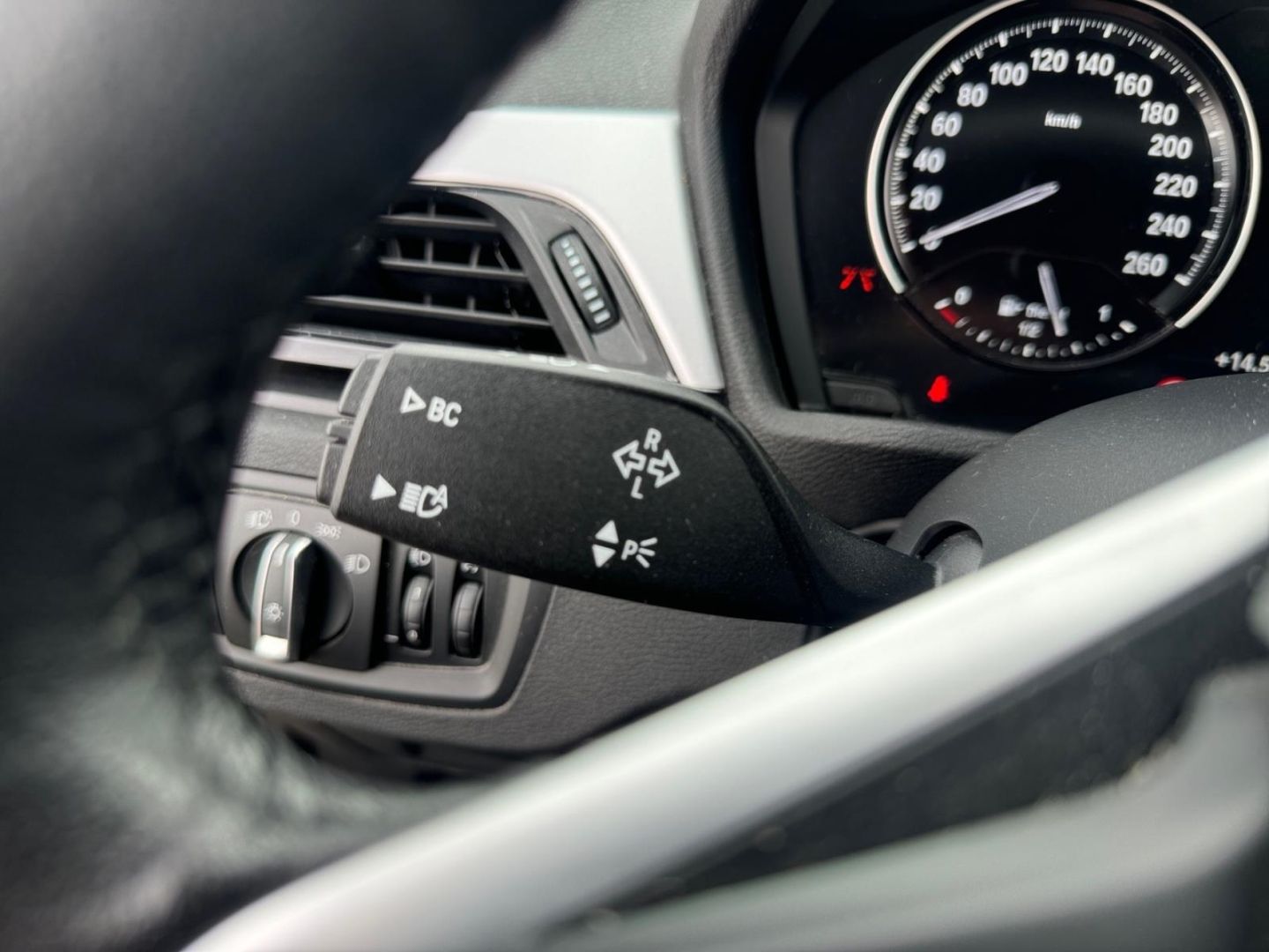 BMW X1 20d - Samsaru's Car Outlet