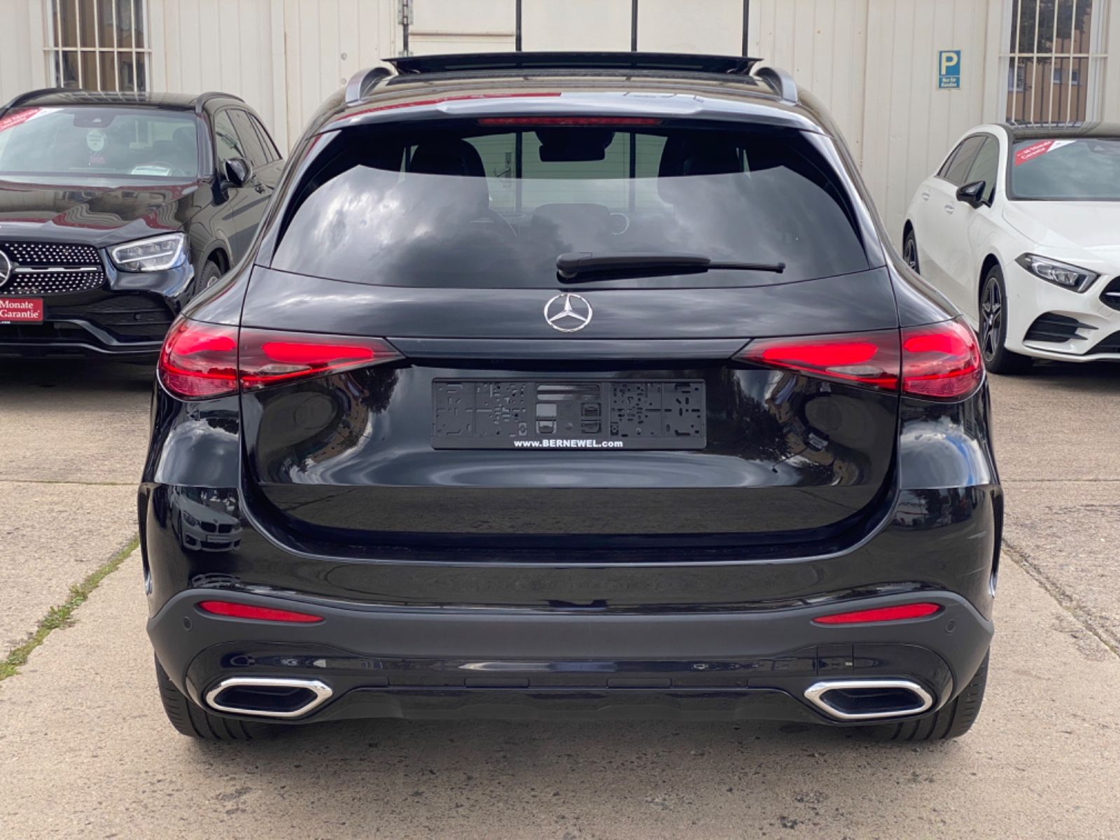 Mercedes-Benz GLC200 AMG 4M_Pano_HuD_Memory_Keyless_Distro_360