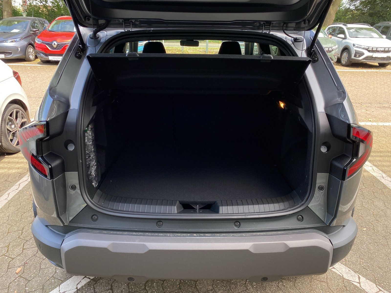 Dacia Duster Journey HYBRID 140 - Samsaru's Car Outlet