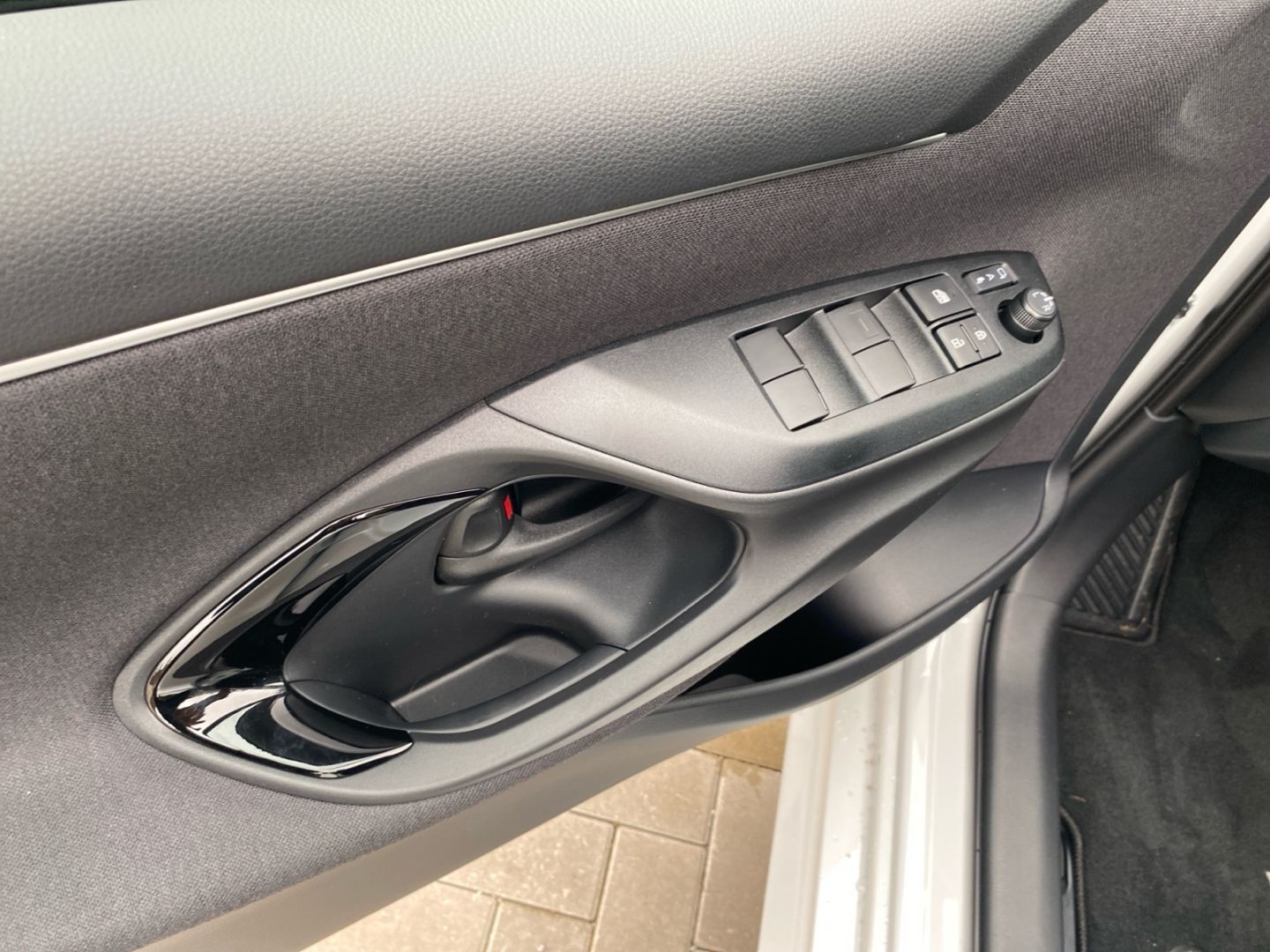 Toyota Yaris Hybrid Style Safety-Paket-Allwetterreifen