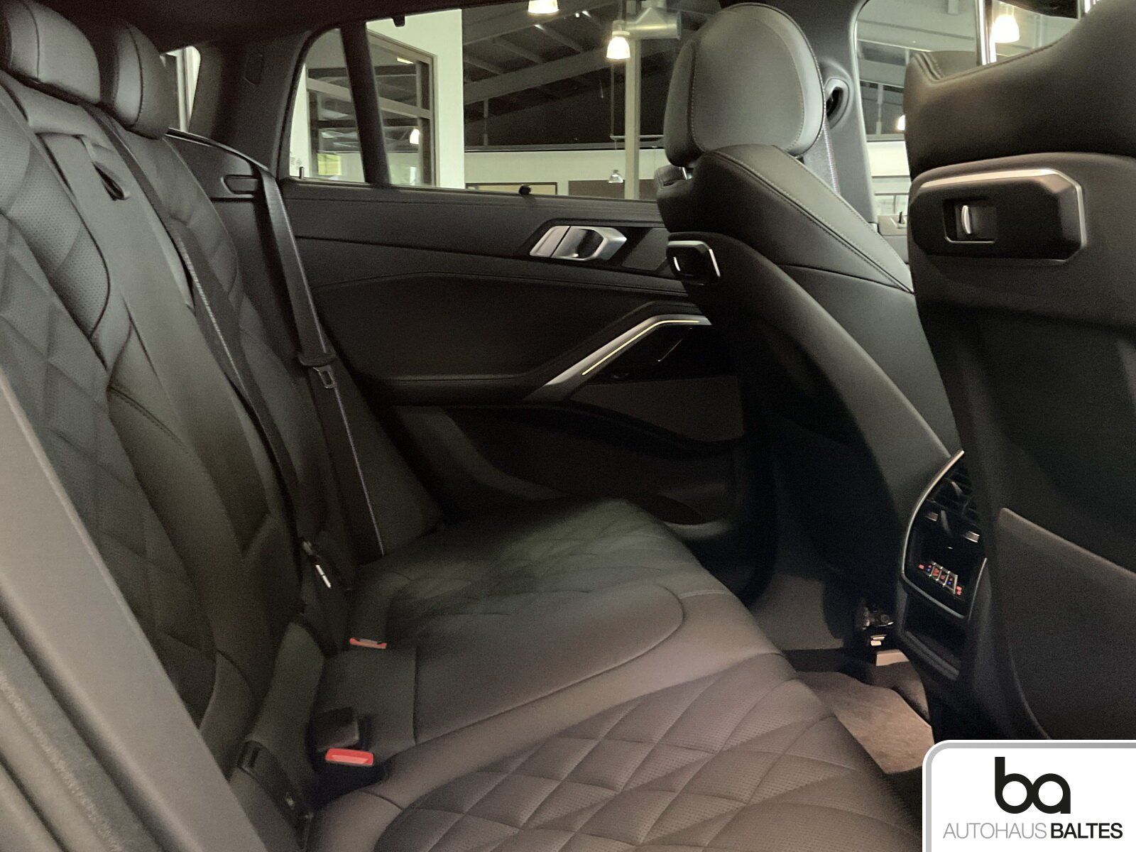 BMW X6 xDrive 30d M Sport 22/Pano/HK/DrivPro/Luft/AH