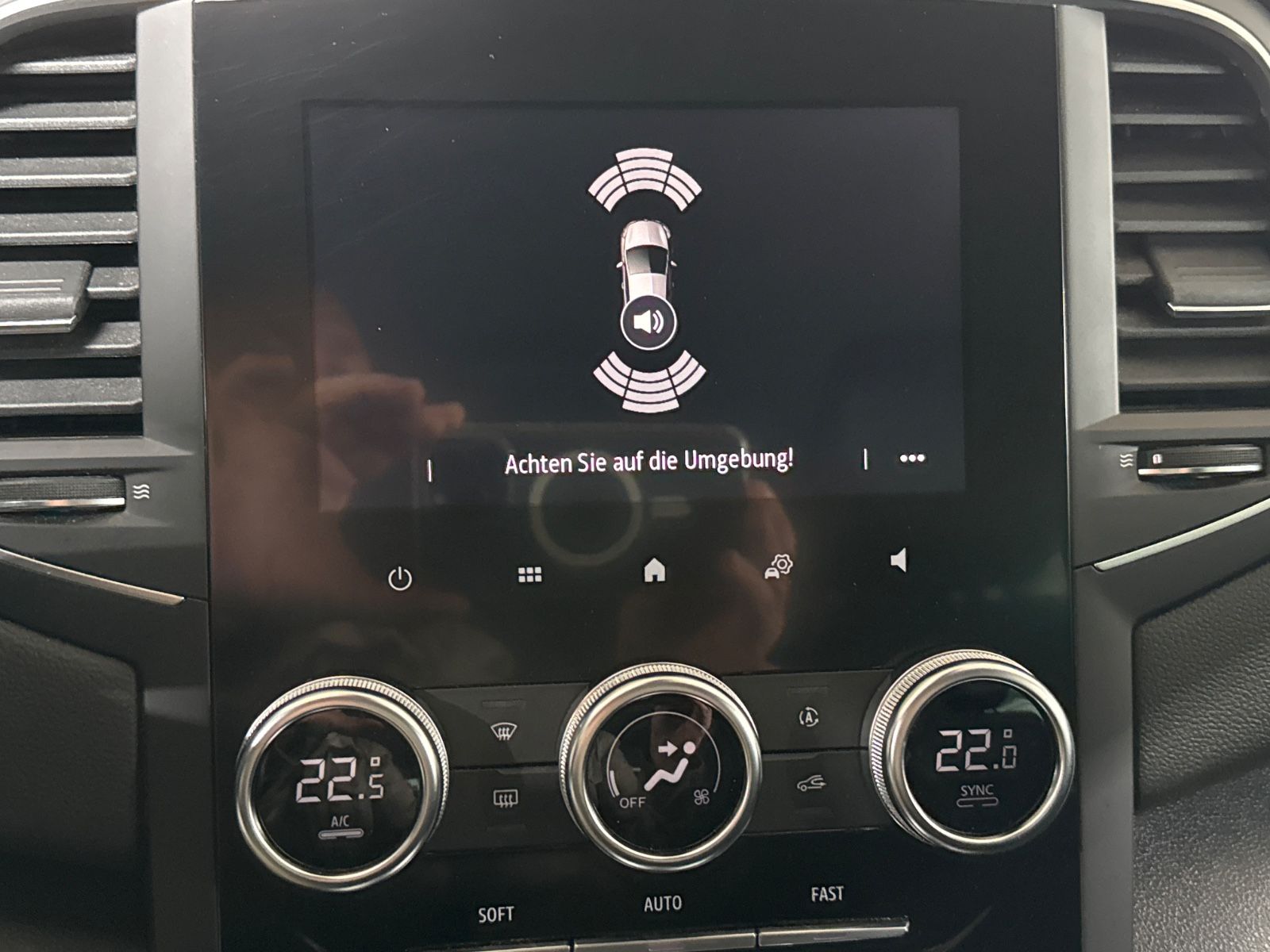 Renault Megane Grandt 1.5dci Intens - Samsaru's Car Outlet