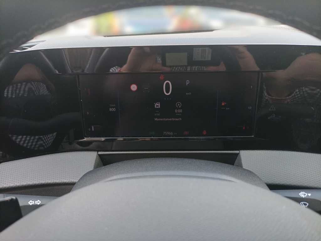Opel Astra 1.2 - Samsaru's Car Outlet