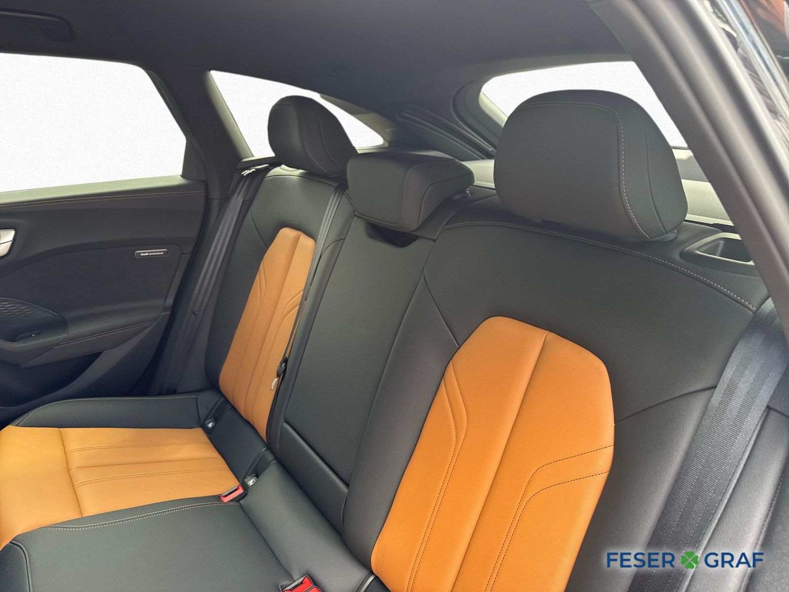 Audi A5 Avant TDI quattro S line-LED-NAVI-TECHPRO-360