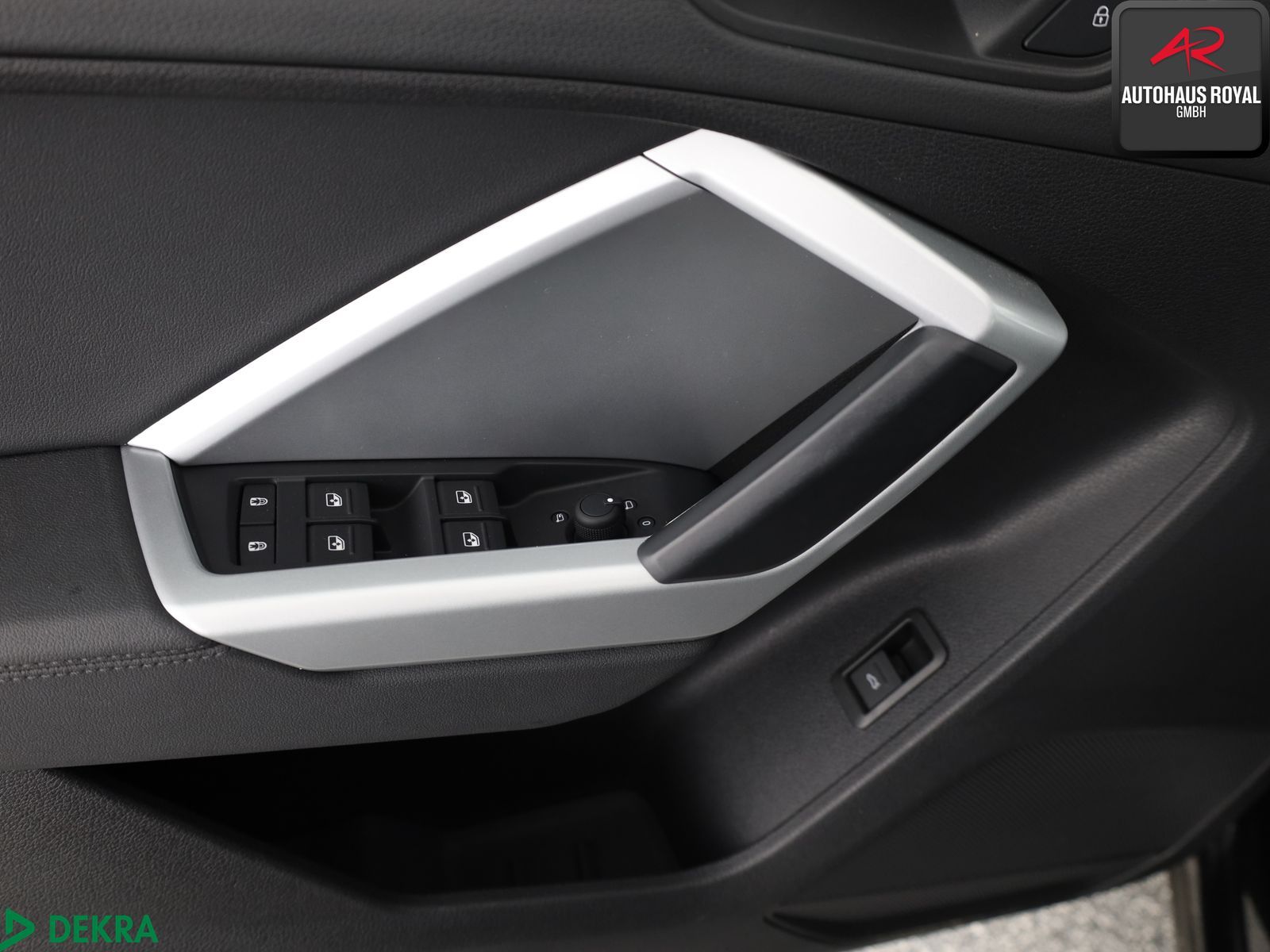 Audi Q3 45 TFSI qu S LINE 19ZOLL ACC,KEYLESS,AHK,1.HD