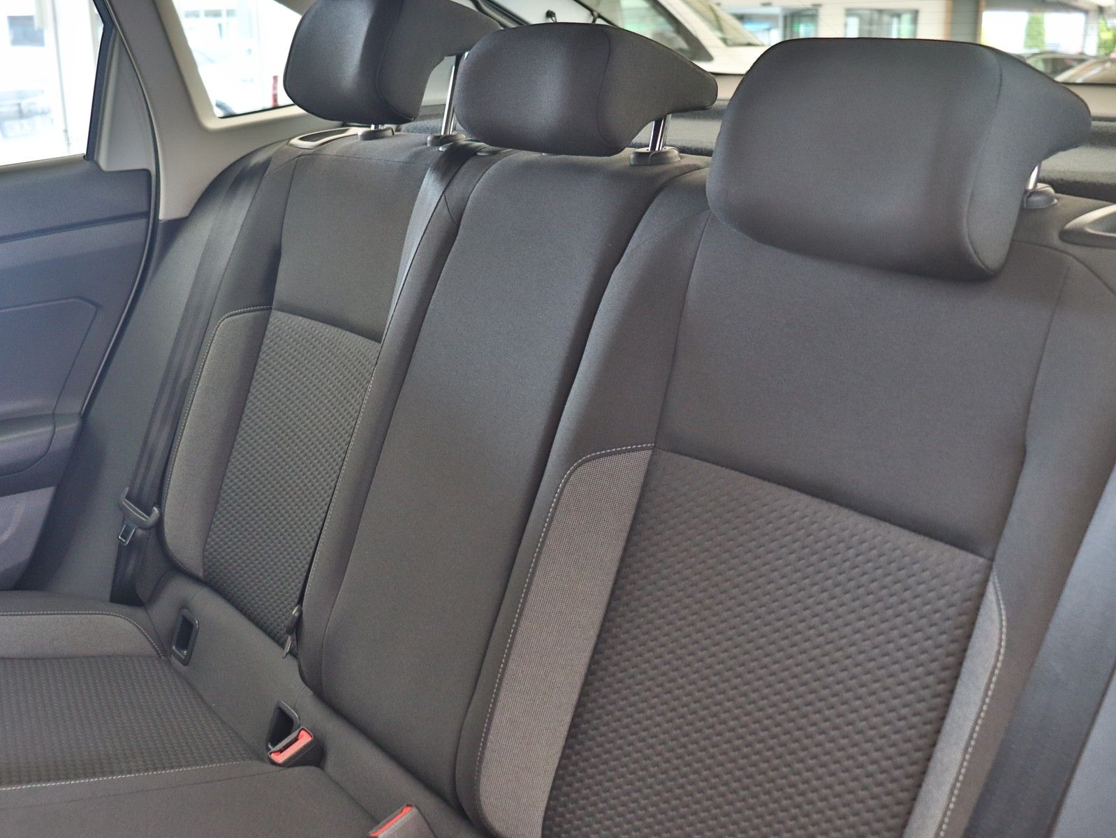 Volkswagen Taigo 1.0 l TSI - Samsaru's Car Outlet