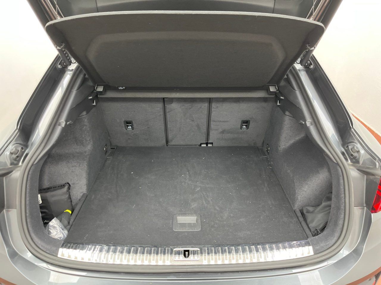 Audi Q3 Sportback 40 2.0 TDI quattro S line - Samsaru's Car Outlet