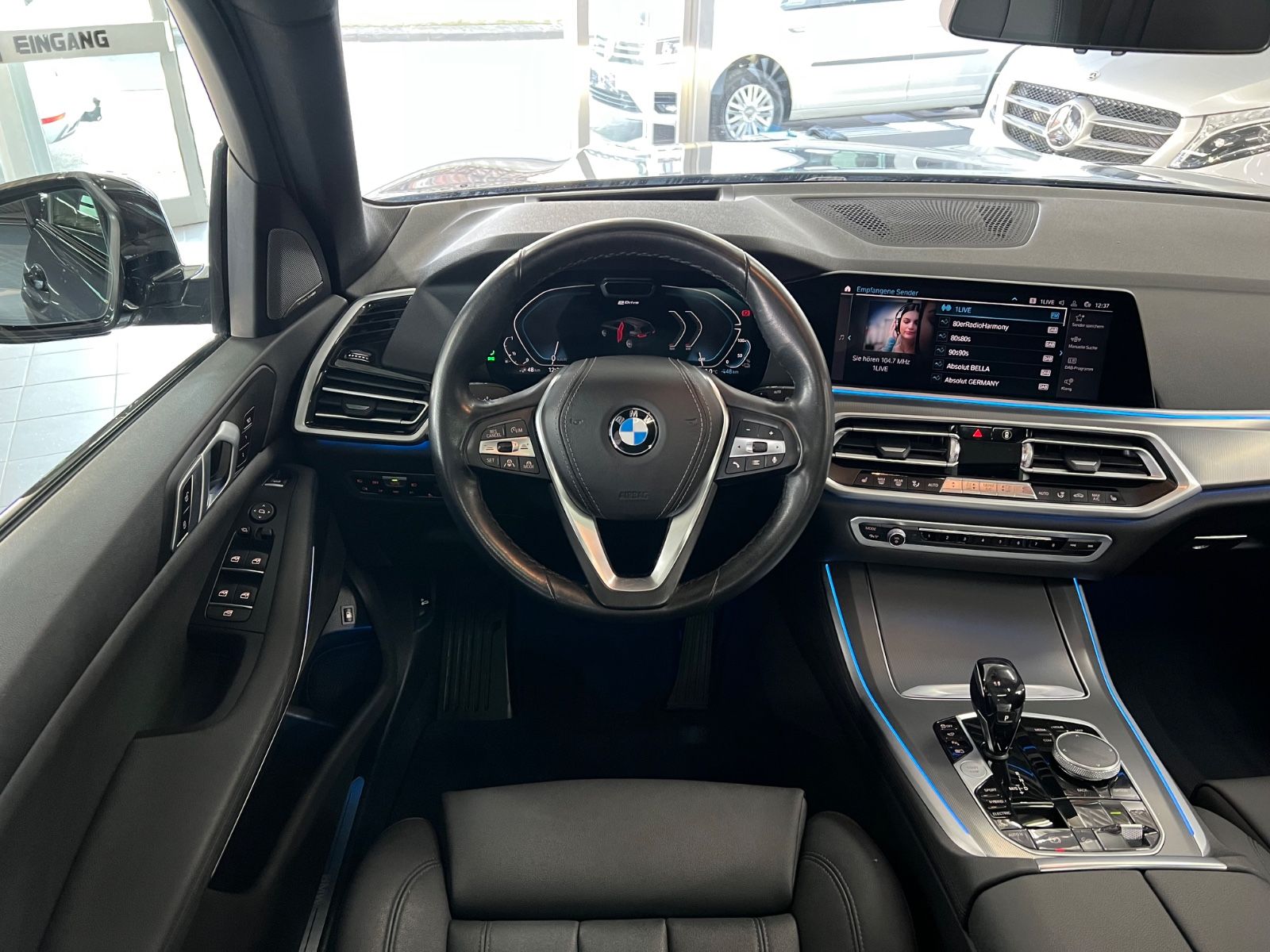 BMW X5 xDrive 45e AHK+HaKa+ACC+HuD+4Z+Pano+Park+LED
