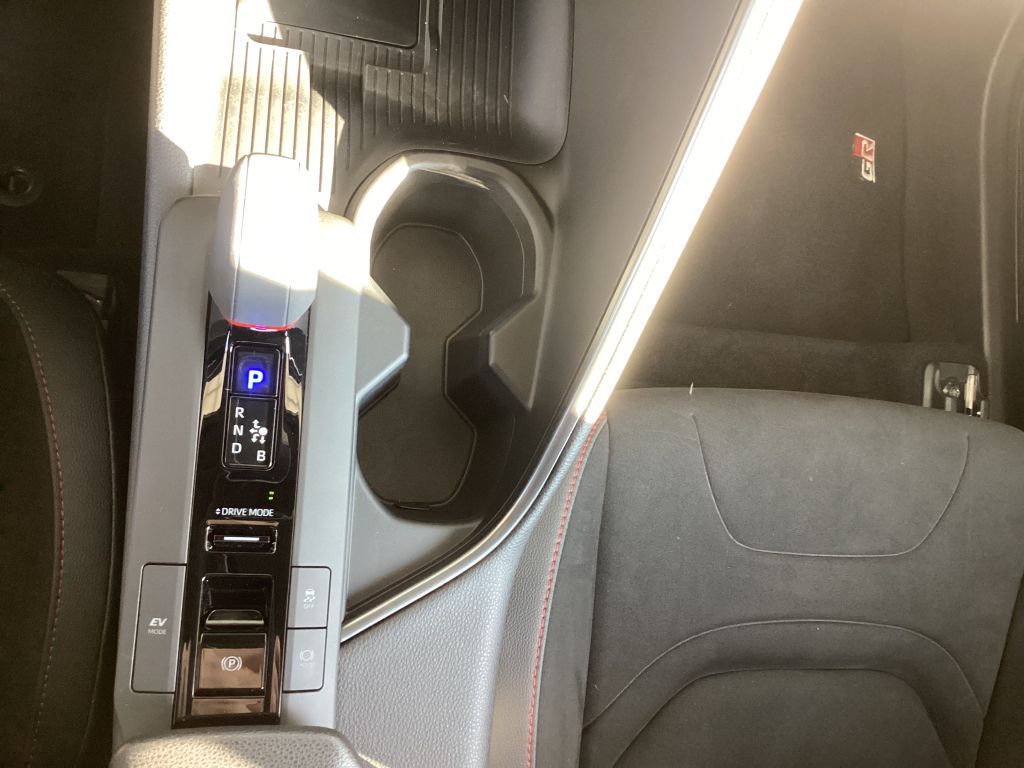 Toyota C-HR 2.0 Hybrid AWD GR SPORT Premiere