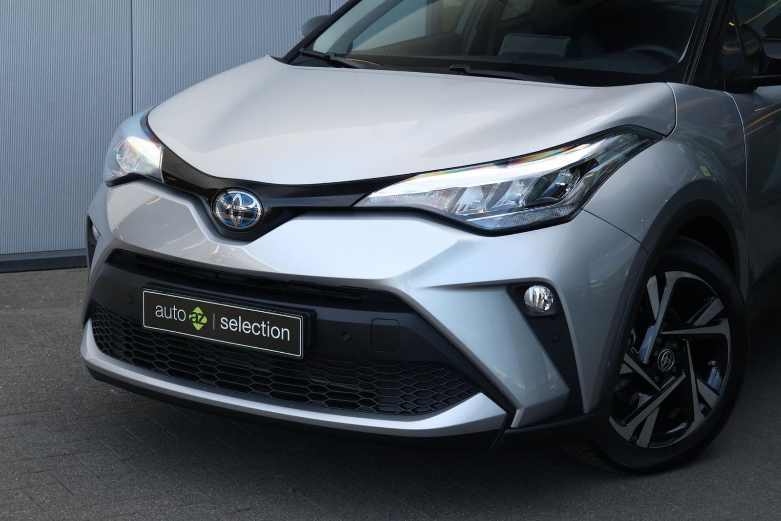 Toyota C-HR 1.8 Hybrid Dynamic - Samsaru's Car Outlet