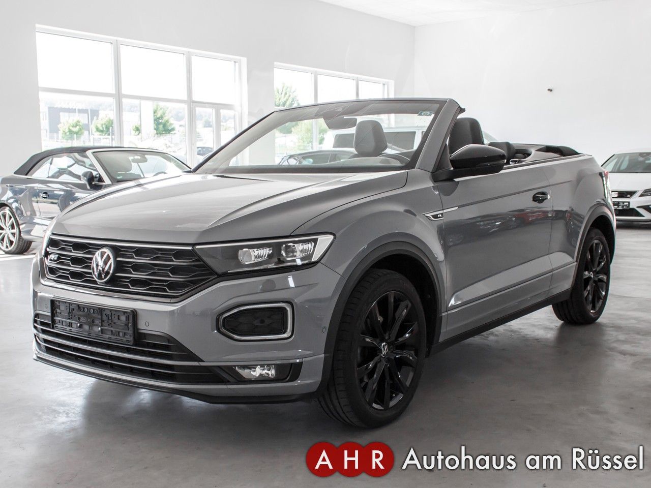Volkswagen T-Roc R-Line 1.5 TSI - Samsaru's Car Outlet