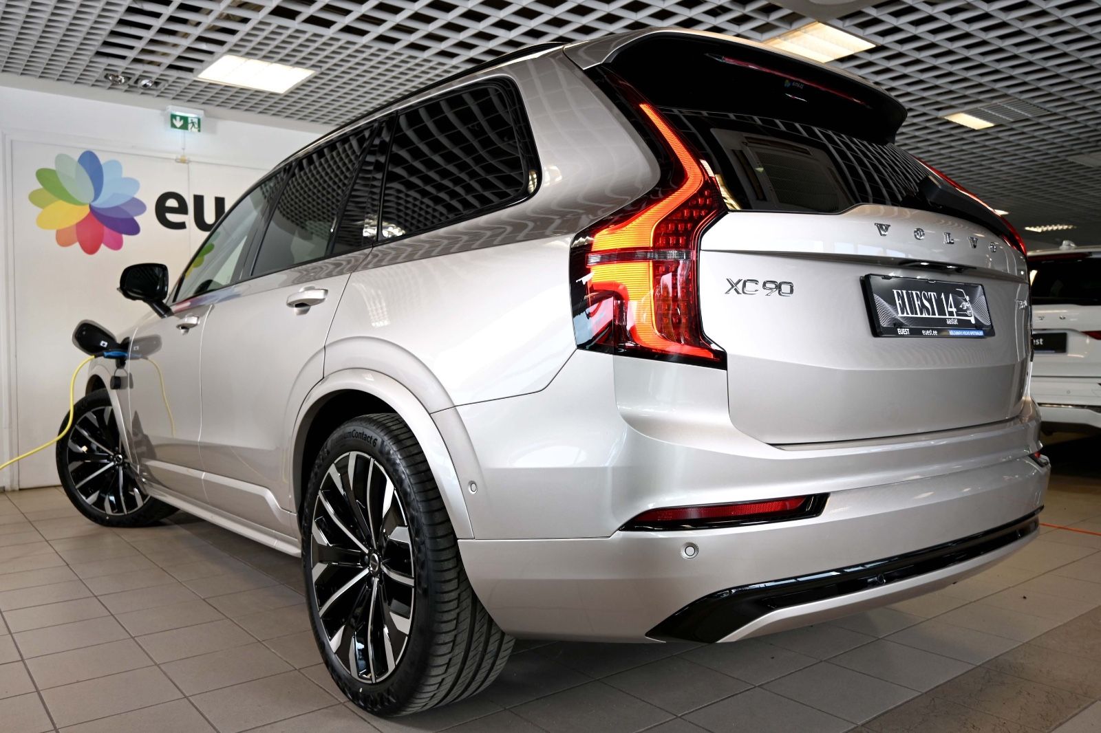 Volvo XC90 AWD T8/ B&W/ AIR/ LUXURY/ 360C/ DARK/FULL