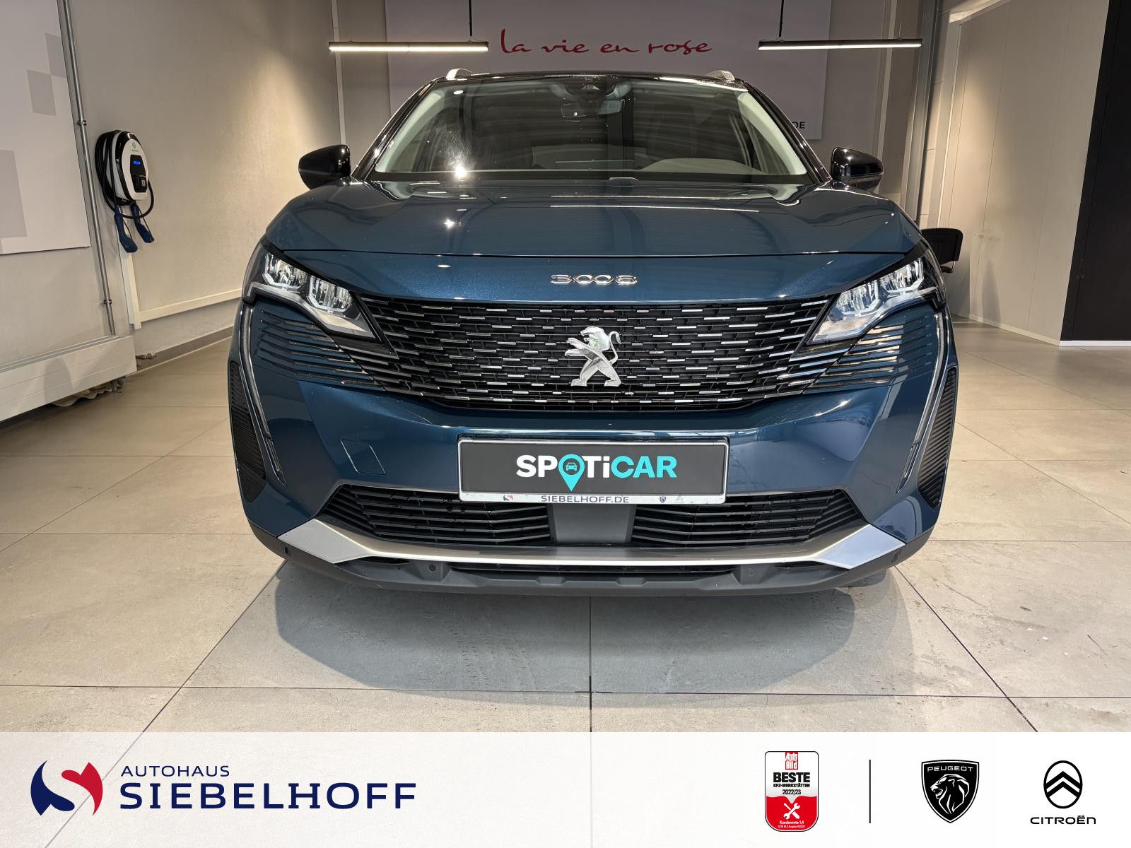 Peugeot 3008 Roadtrip HYBRID 225 e-EAT8